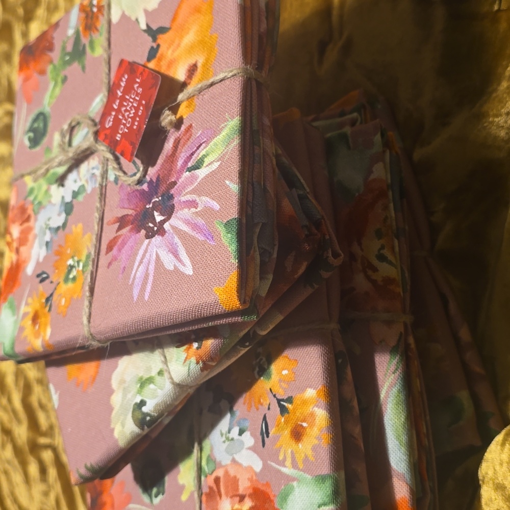 ♥️BUY 2 GET 1 FREE Sur La Table Fall Botanical Towels, Set of 2, Retail $29.95 - Picture 5 of 8